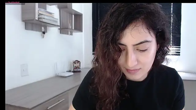 MIYESSI online show from February 18, 3:43 pm