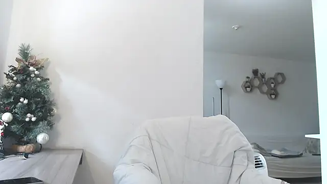 MIYESSI online show from February 5, 2:00 pm