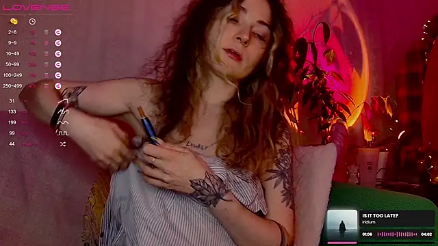 IttyKitty online show from February 5, 1:43 am