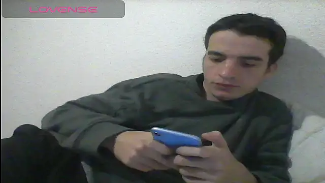 Snapshot of Tombgy07 chatting on January 20, 7:35 pm Tombgy07 online show from January 20, 7:35 pm