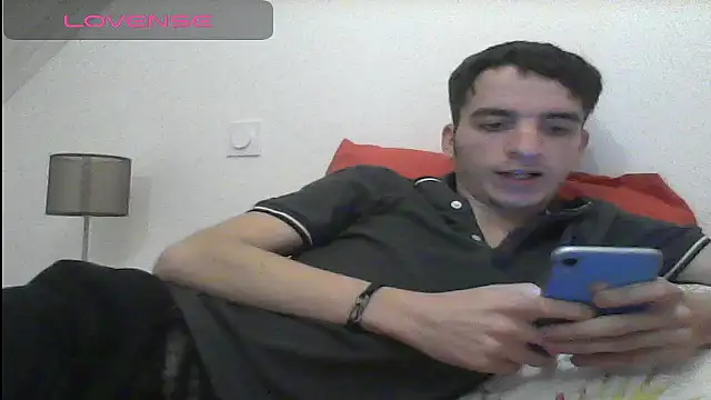 Snapshot of Tombgy07 chatting on February 20, 8:36 pm Tombgy07 online show from February 20, 8:36 pm