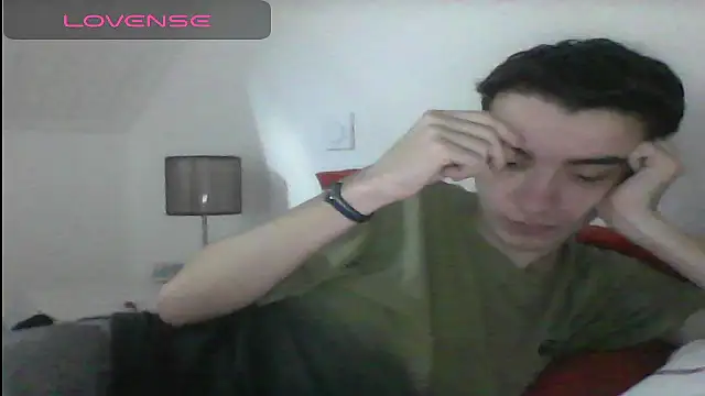 Snapshot of Tombgy07 chatting on February 25, 1:17 pm Tombgy07 online show from February 25, 1:17 pm