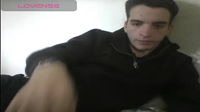 Snapshot of Tombgy07 chatting on March 8, 2:51 pm Tombgy07 online show from March 8, 2:51 pm