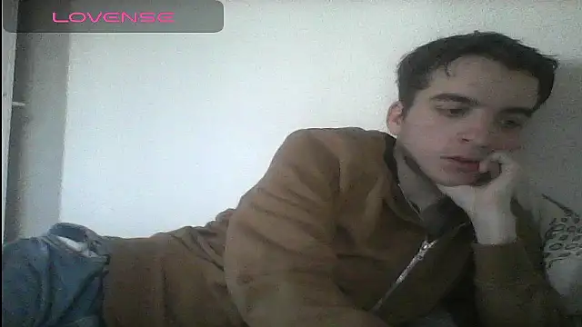 Snapshot of Tombgy07 chatting on March 18, 3:53 pm Tombgy07 online show from March 18, 3:53 pm