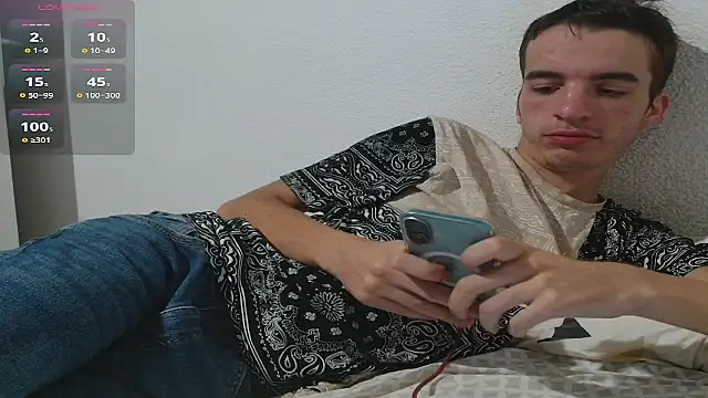 Snapshot of Tombgy07 chatting on September 8, 7:46 pm Tombgy07 online show from September 8, 7:46 pm