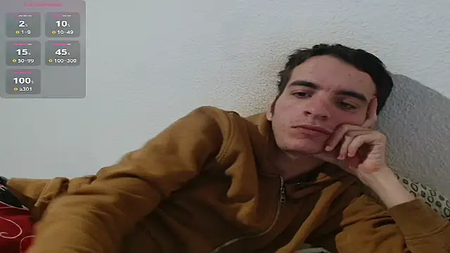 Snapshot of Tombgy07 chatting on October 15, 7:14 pm Tombgy07 online show from October 15, 7:14 pm