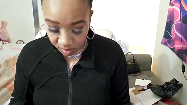 YasmineMinaj online show from December 3, 12:51 am