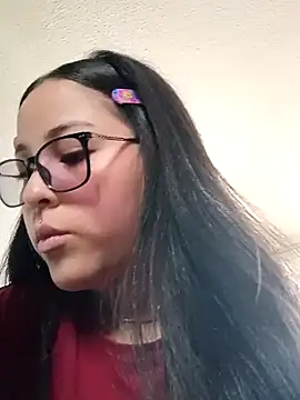 Snapshot of persefone_core chatting on February 8, 4:14 pm persefone core online show from February 8, 4:14 pm