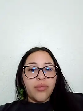 Snapshot of persefone_core chatting on October 3, 10:45 am persefone core online show from October 3, 10:45 am