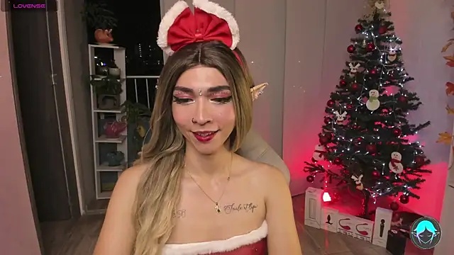 Snapshot of sofi_elfqueen chatting on December 27, 12:50 am sofi elfqueen online show from December 27, 12:50 am