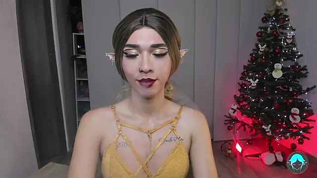 Snapshot of sofi_elfqueen chatting on December 31, 4:27 am sofi elfqueen online show from December 31, 4:27 am