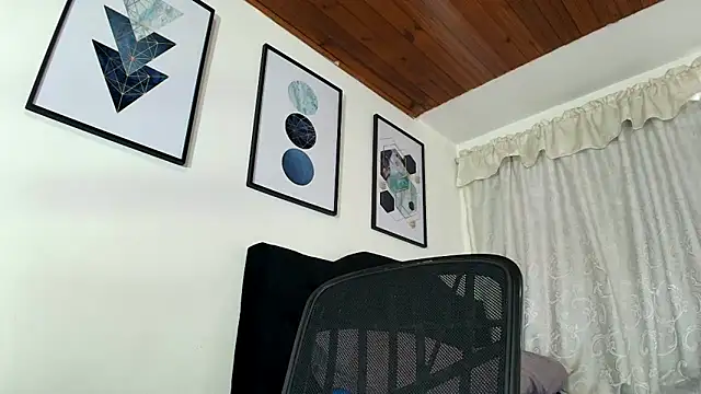 sam her online show from November 2, 8:55 pm