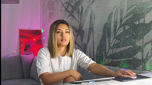 lily  foster online show from January 1, 6:26 am