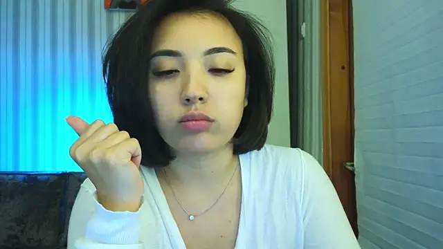 lily  foster online show from September 25, 8:01 pm