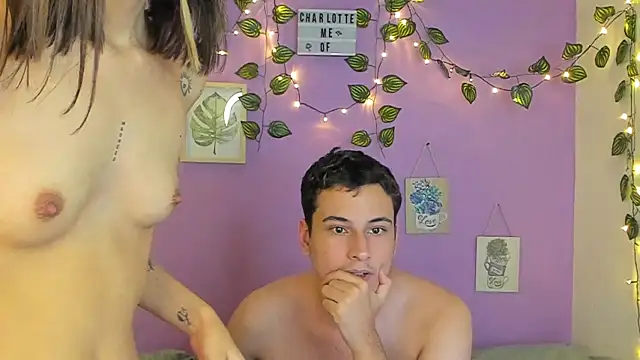 charlottte queen online show from December 14, 1:06 am