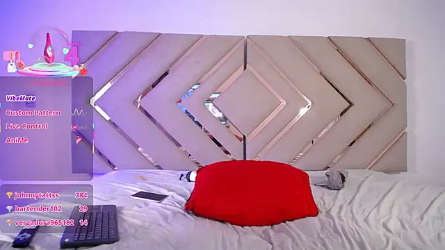 Snapshot of Raven_foxter1 chatting on March 9, 9:14 pm Raven foxter1 online show from March 9, 9:14 pm