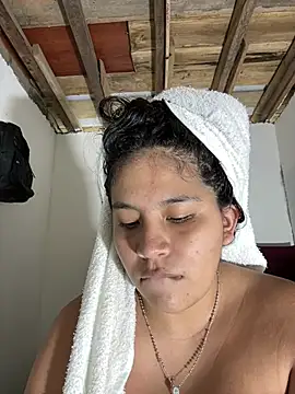 Snapshot of moncerrat_luna chatting on February 25, 8:51 pm moncerrat luna online show from February 25, 8:51 pm