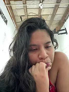 Snapshot of moncerrat_luna chatting on February 28, 7:15 pm moncerrat luna online show from February 28, 7:15 pm