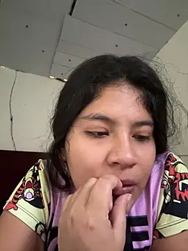 moncerrat luna online show from July 15, 9:20 pm