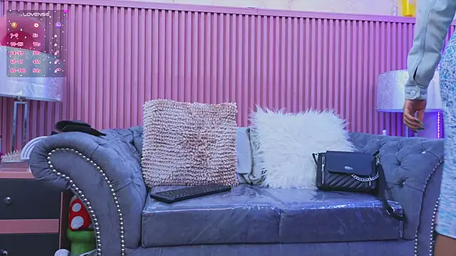 Emiily Scott1 online show from December 3, 12:59 pm