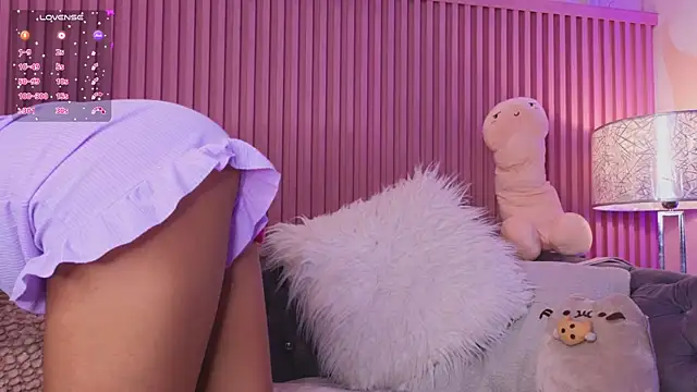 Emiily Scott1 online show from January 16, 3:56 pm