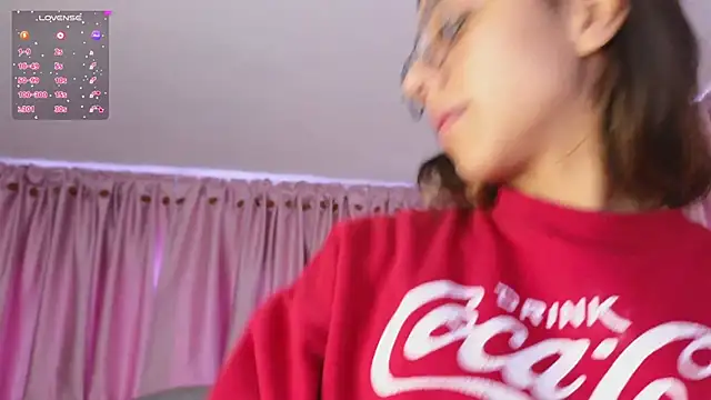 Emiily Scott1 online show from February 6, 1:10 pm