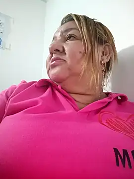 HORNY MATURE25 online show from April 11, 4:00 pm