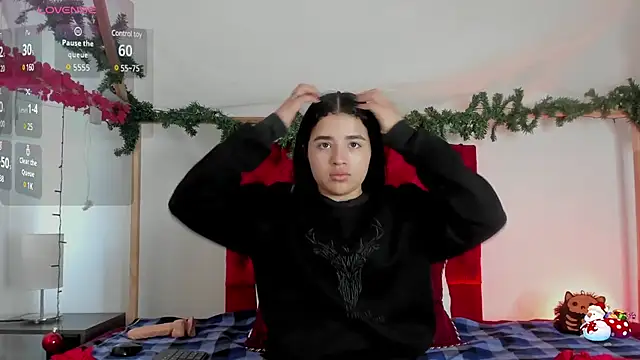 Snapshot of aliice_walker_ chatting on December 10, 12:27 pm aliice walker online show from December 10, 12:27 pm