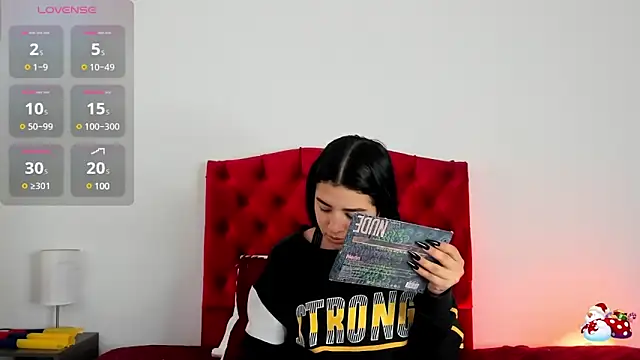 Snapshot of aliice_walker_ chatting on December 12, 12:33 pm aliice walker online show from December 12, 12:33 pm