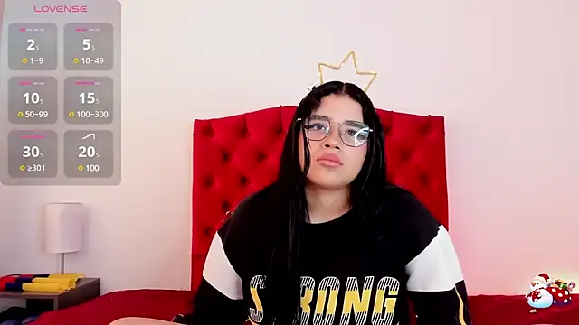 Snapshot of aliice_walker_ chatting on December 12, 3:37 pm aliice walker online show from December 12, 3:37 pm