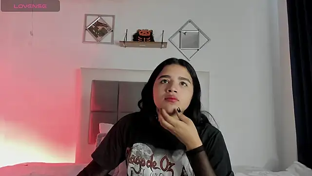 Snapshot of aliice_walker_ chatting on January 10, 12:36 pm aliice walker online show from January 10, 12:36 pm