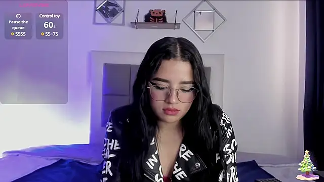 Snapshot of aliice_walker_ chatting on January 13, 4:19 pm aliice walker online show from January 13, 4:19 pm