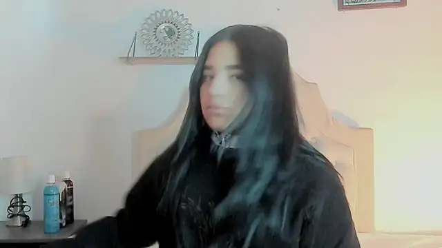 Snapshot of aliice_walker_ chatting on January 28, 1:27 pm aliice walker online show from January 28, 1:27 pm