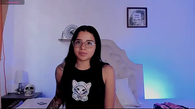 Snapshot of aliice_walker_ chatting on September 19, 12:50 pm aliice walker online show from September 19, 12:50 pm