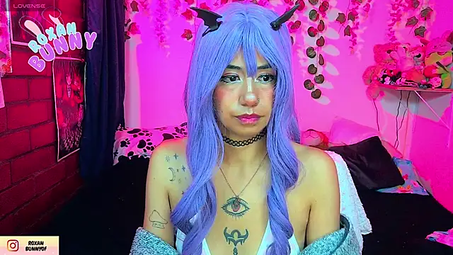 Snapshot of Roxanbunny1 chatting on July 18, 3:33 am Roxanbunny1 online show from July 18, 3:33 am
