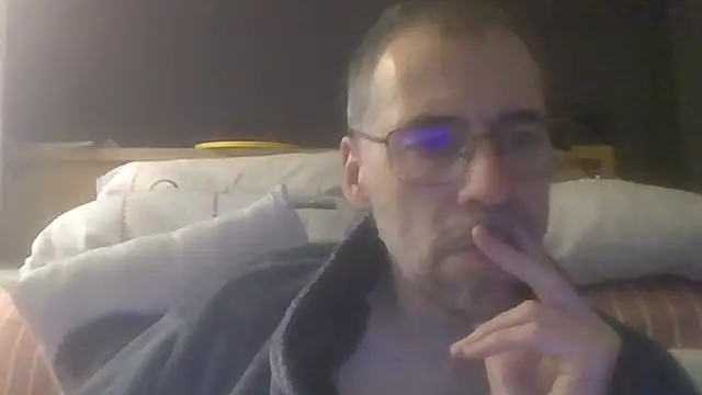Snapshot of ptitcanard60600 chatting on September 30, 10:04 pm ptitcanard60600 online show from September 30, 10:04 pm