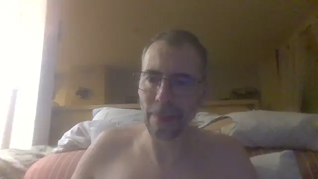 Snapshot of ptitcanard60600 chatting on October 5, 5:22 pm ptitcanard60600 online show from October 5, 5:22 pm