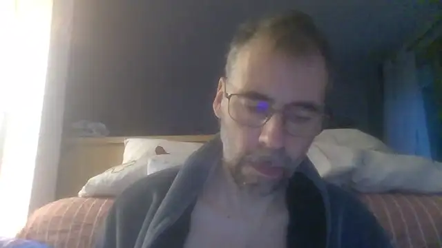 Snapshot of ptitcanard60600 chatting on October 20, 5:02 pm ptitcanard60600 online show from October 20, 5:02 pm