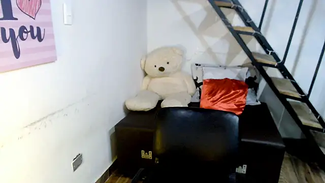 samantha baby  online show from January 24, 1:24 am