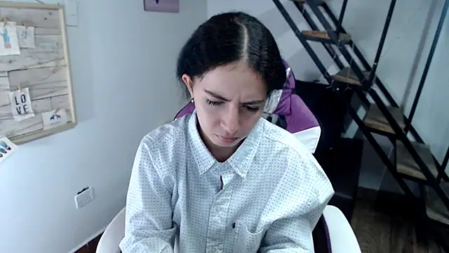 samantha baby  online show from October 29, 5:25 pm