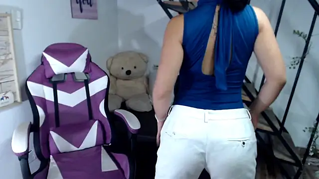 samantha baby  online show from November 15, 5:42 pm