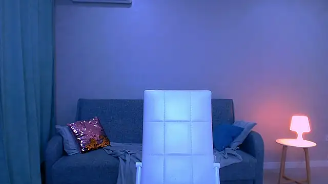 LesleySweet online show from April 13, 7:41 pm