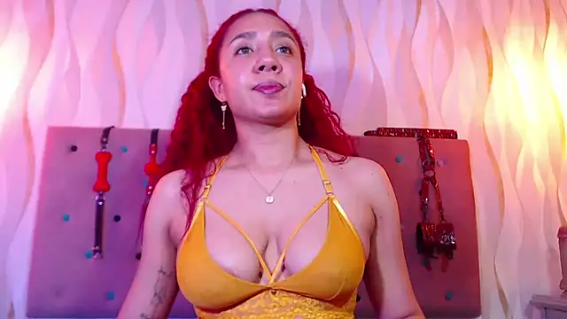 IsabelaLatina online show from February 28, 4:46 am