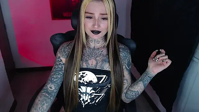 Anaii Gomez online show from December 13, 9:30 pm