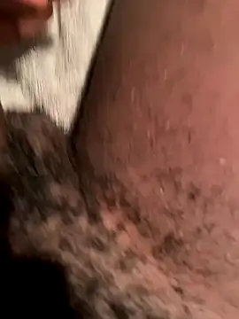 Snapshot of la_chiennete chatting on September 29, 9:08 pm la chiennete online show from September 29, 9:08 pm