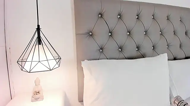 Victoriaxx  online show from February 15, 8:01 pm