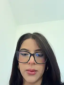 Snapshot of Victoriaxx_ chatting on February 19, 11:39 am Victoriaxx online show from February 19, 11:39 am