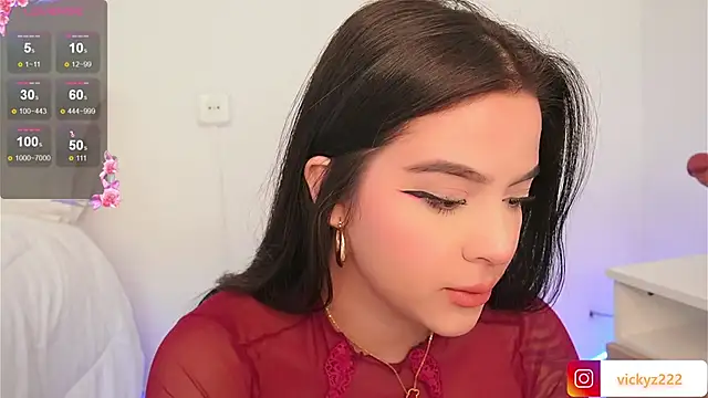 Snapshot of Victoriaxx_ chatting on February 24, 9:40 am Victoriaxx online show from February 24, 9:40 am