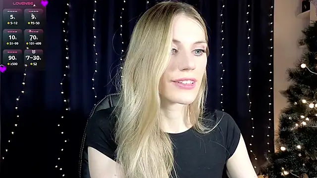 Snapshot of Lilianna_Just chatting on December 31, 9:39 pm Lilianna Just online show from December 31, 9:39 pm