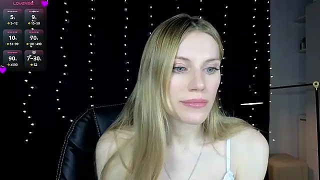 Snapshot of Lilianna_Just chatting on March 6, 4:17 pm Lilianna Just online show from March 6, 4:17 pm